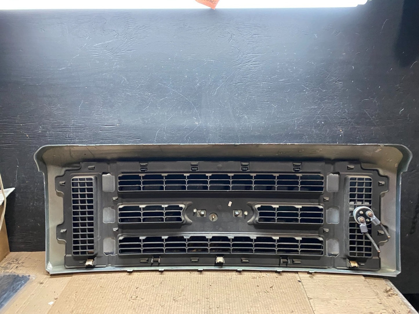 2008 to 2014 Ford Econoline E150 E250 Front Upper Chrome Grill Grille X0157 DG5