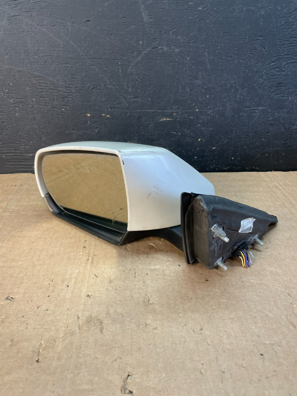 2013 - 2016 Cadillac ATS Left Driver Side Door Mirror AE8553 DW2