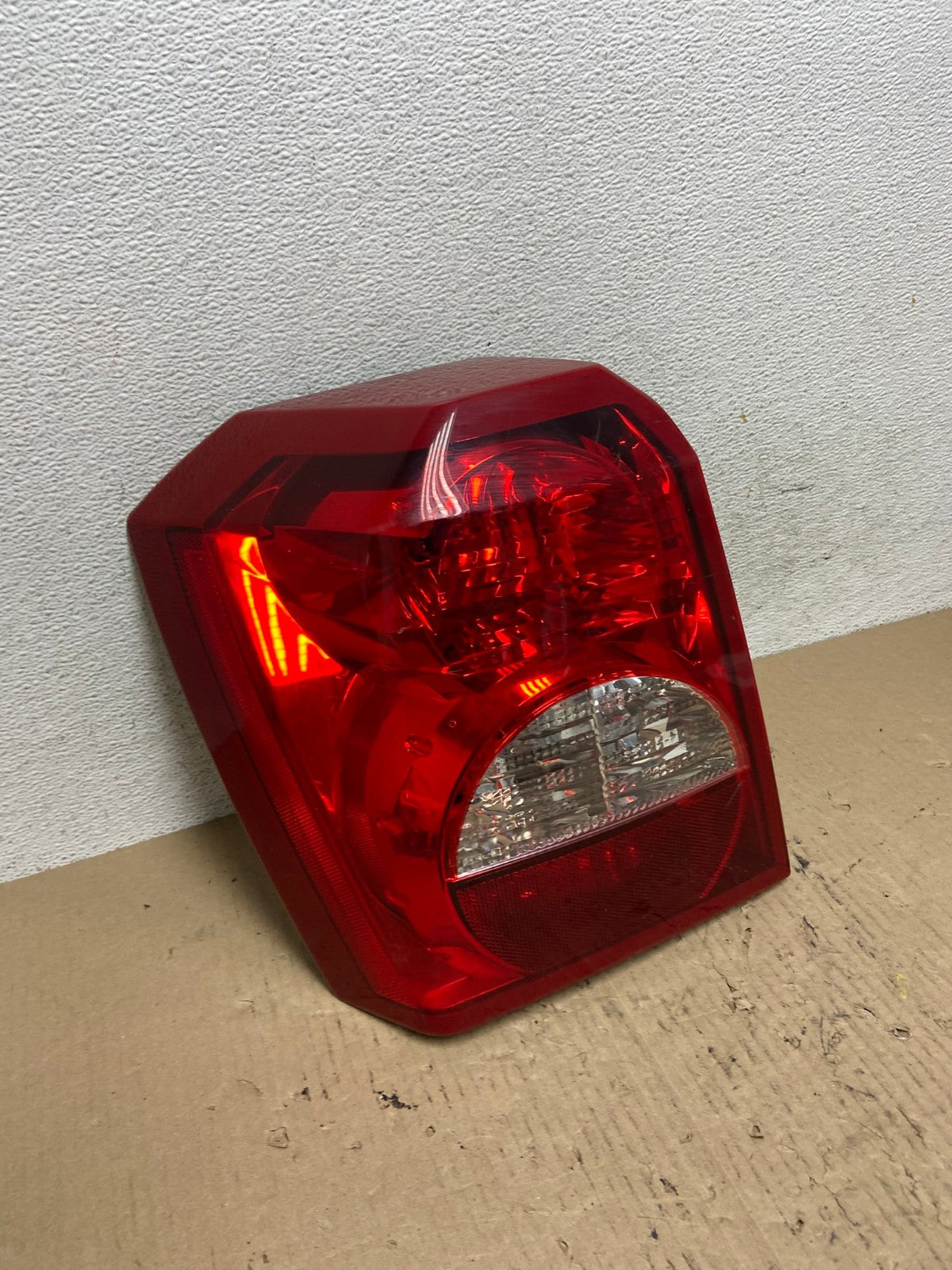 2008 2009 2010 2011 2012 Dodge Caliber Tail Light Left Driver Side AF5920 LK2