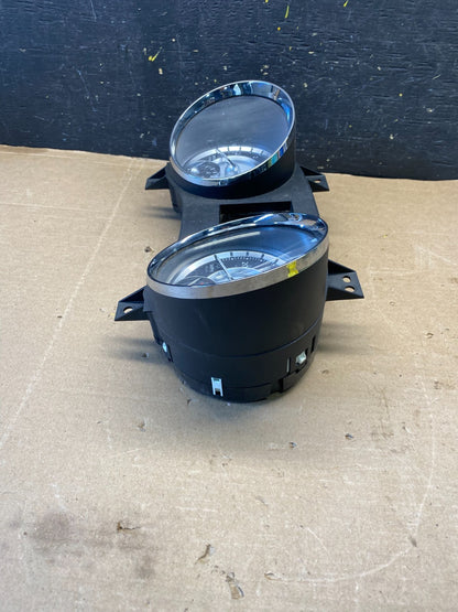 2014 Chrysler 300 Speedometer Instrument Cluster Gauges OEM R2505 DG1