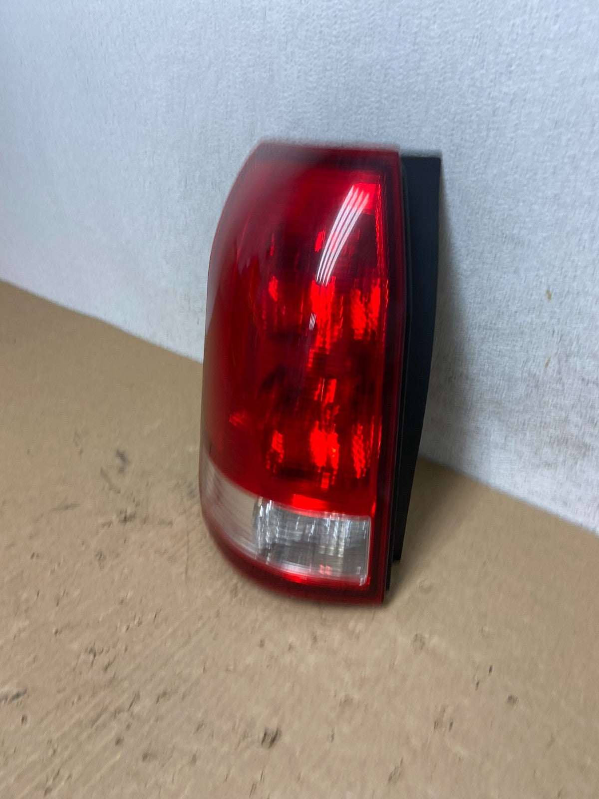 2004 2005 2006 2007 Saturn Vue Left Driver Lh Side Tail Light AF7978 GD1