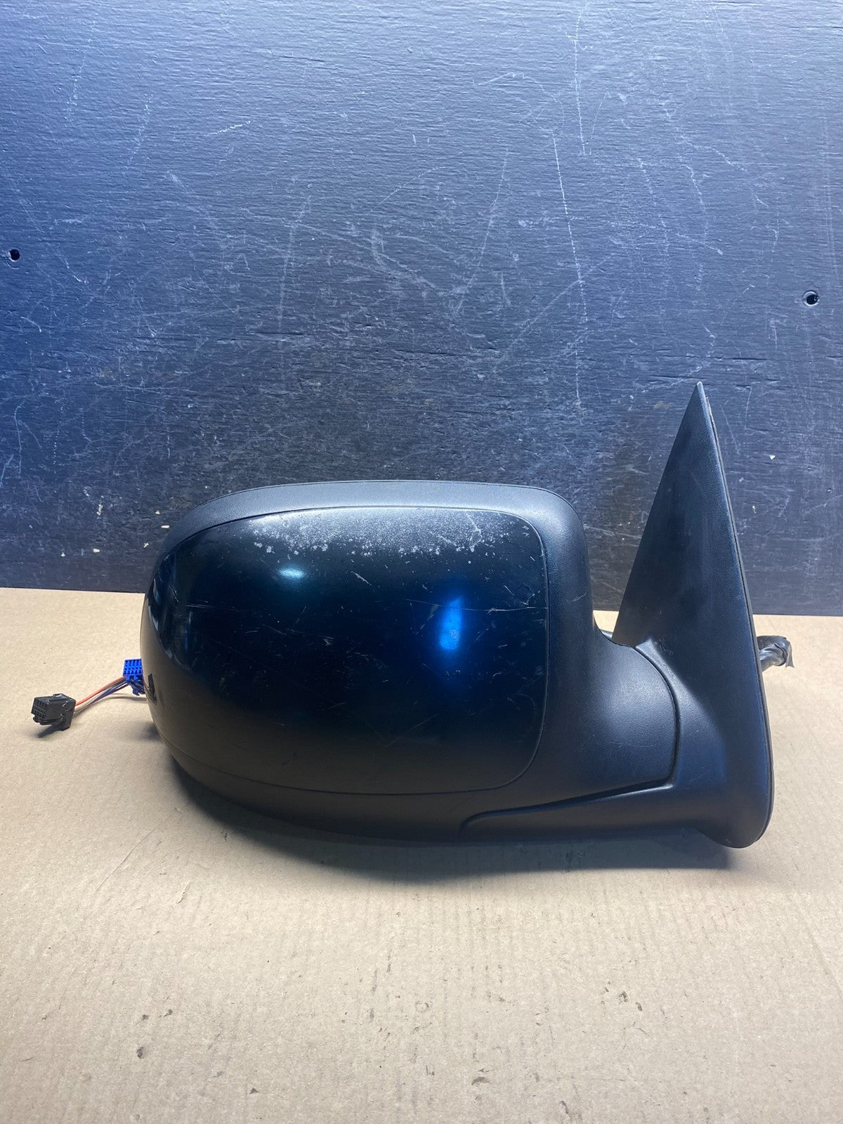 2003-2006 Chevrolet Tahoe Suburban Right Passenger Turn Door Mirror AH3450 DG0