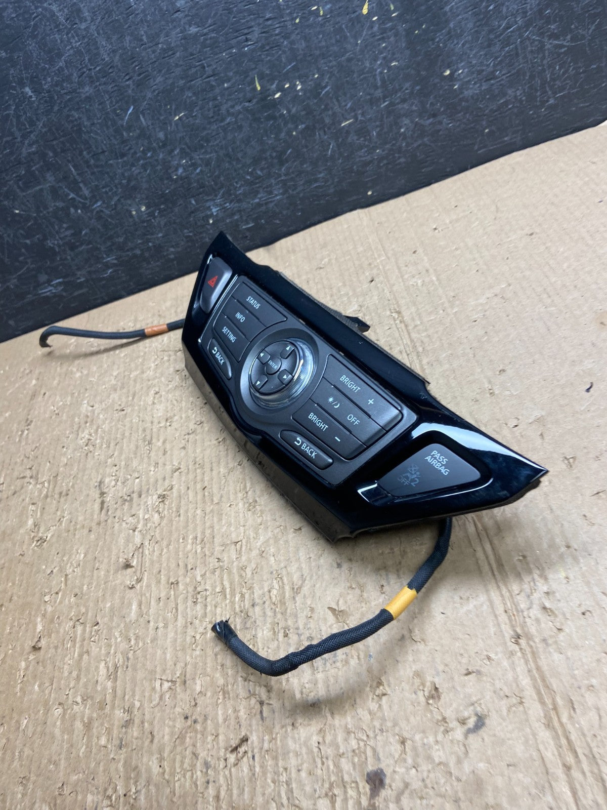 2013 to 2015 Nissan Pathfinder Information Display Control AF1671 DG2