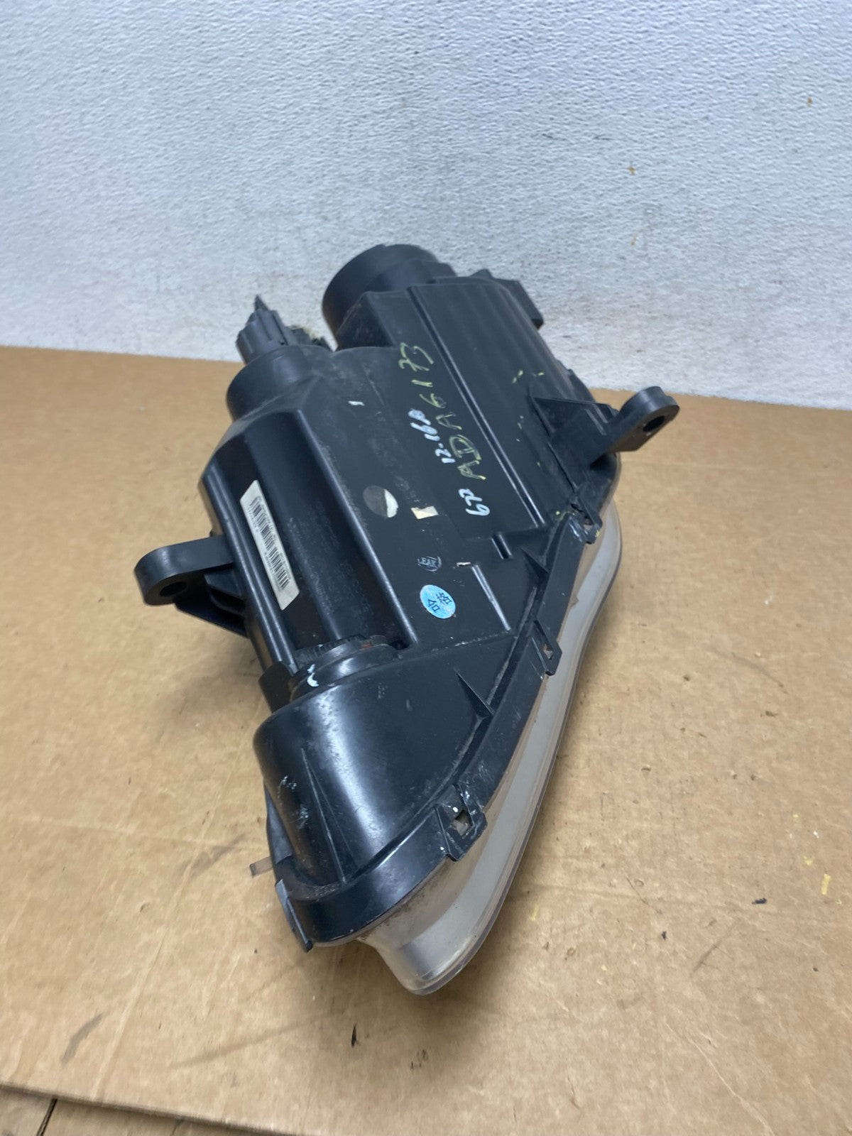2011 2012 2013 2014 Chrysler 200 Right Passenger Halogen Headlight AD6173 DW11