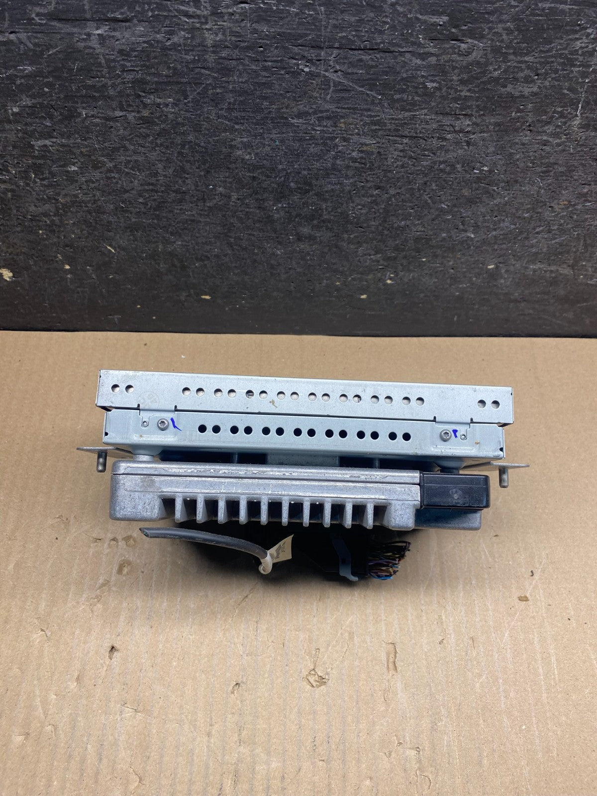 2015 to 2016 Ford Explorer Radio Information Display Screen AI4769 DG2