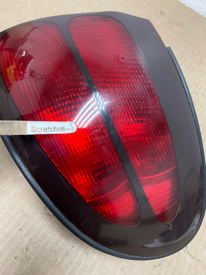 1998 - 1999 Ford Taurus Wagon Right Passenger RH Side Tail Light AG5945 LK3