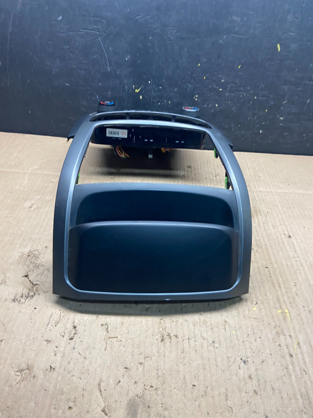 2014 2015 Kia Sorento Temp AC Climate Control Panel Trim 972501u585 P3431 DG3