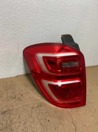 2016 to 2017 Chevrolet Equinox Left Driver Lh Side Tail Light OEM Y0412 GD2