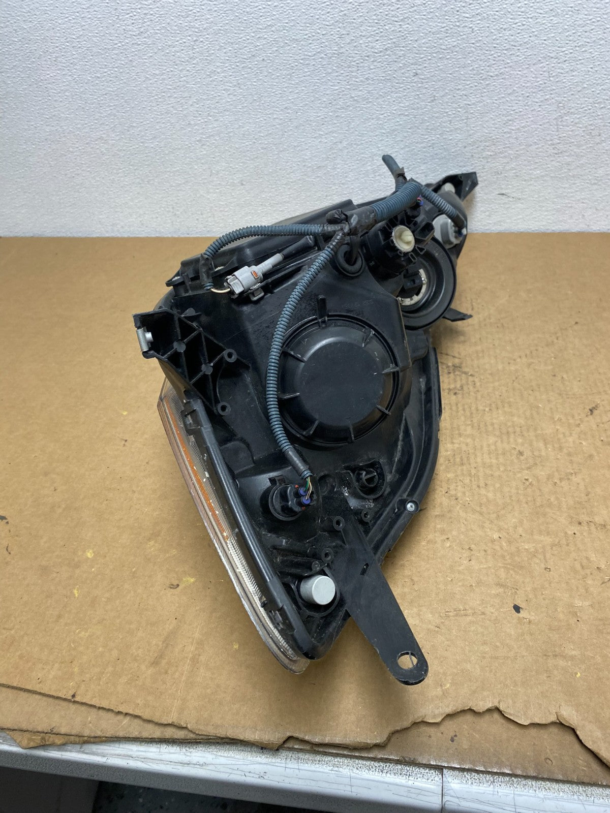 2006 to 2010 Toyota Sienna Right Passenger Rh Side Headlight XENON AC2960 DW7