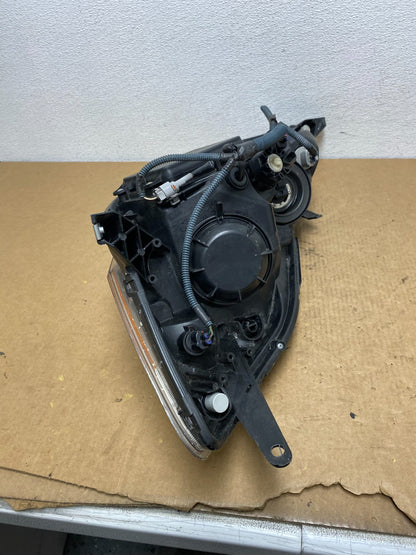 2006 to 2010 Toyota Sienna Right Passenger Rh Side Headlight XENON AC2960 DW7