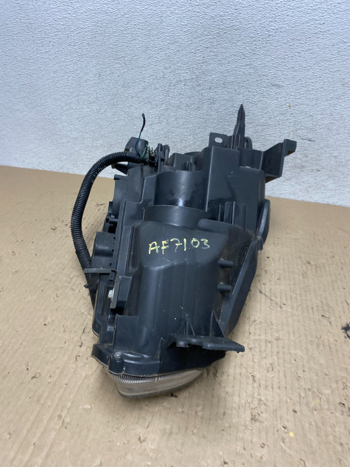Halogen 2009 to 2014 Nissan Maxima Left Driver LH Side Headlight AF7103 DW8