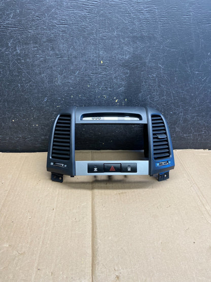 2007 to 2009 Hyundai Santa Fe Center Dashboard Radio Bezel Trim ah5486 DG0