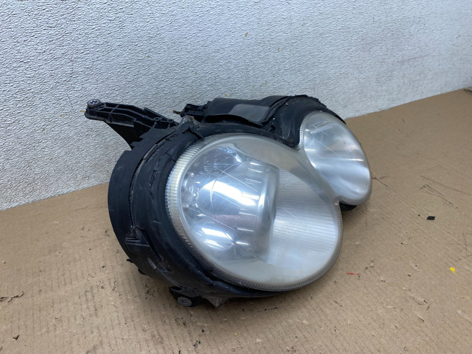 2003-2005 Mercedes Benz W209 CLK CLK350 Right Passenger Xenon Headlight R8198 DW2
