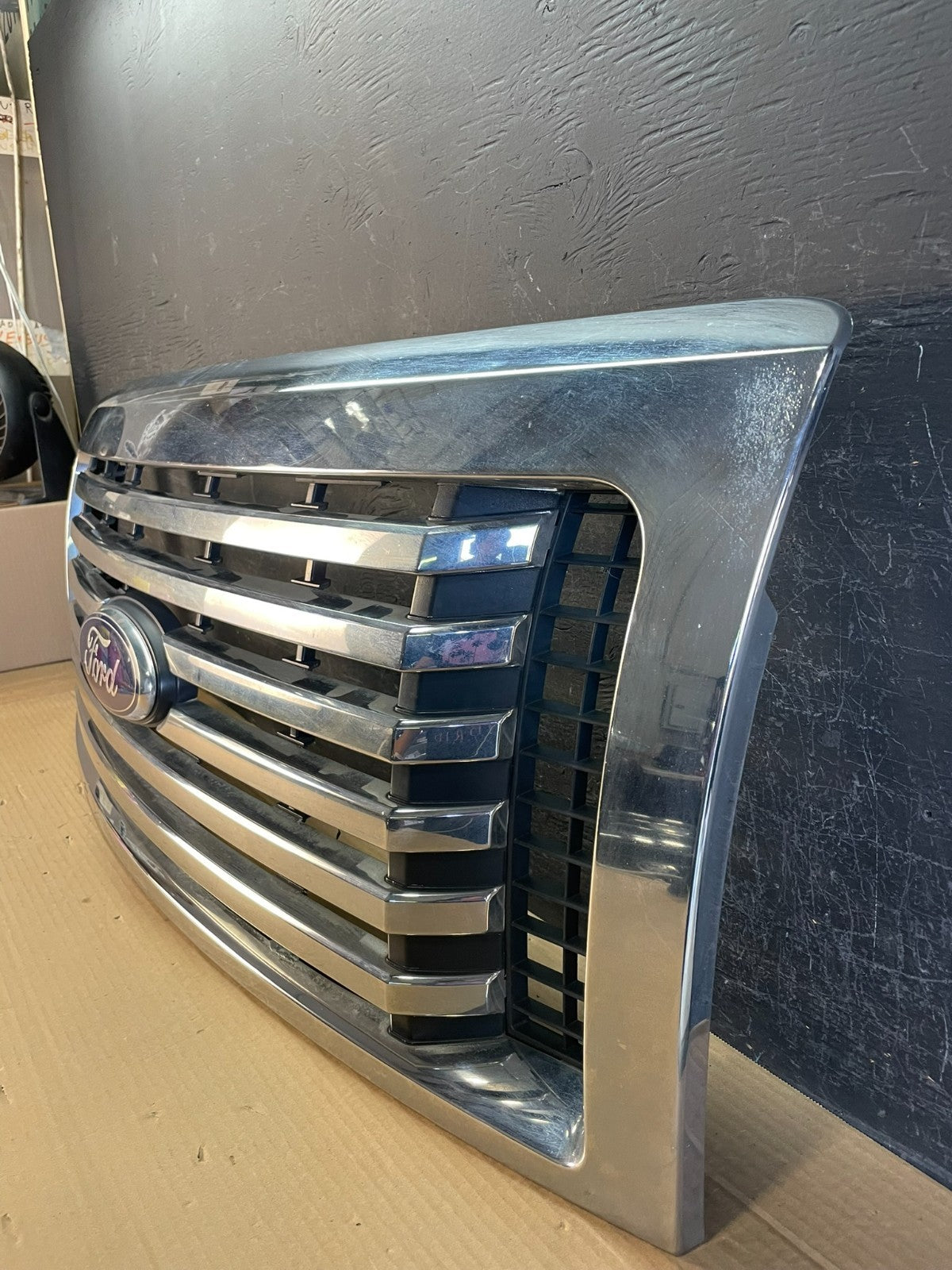 2009 to 2012 Ford F150 XLT Front Upper Grill Grille Chrome ae8665 DG1