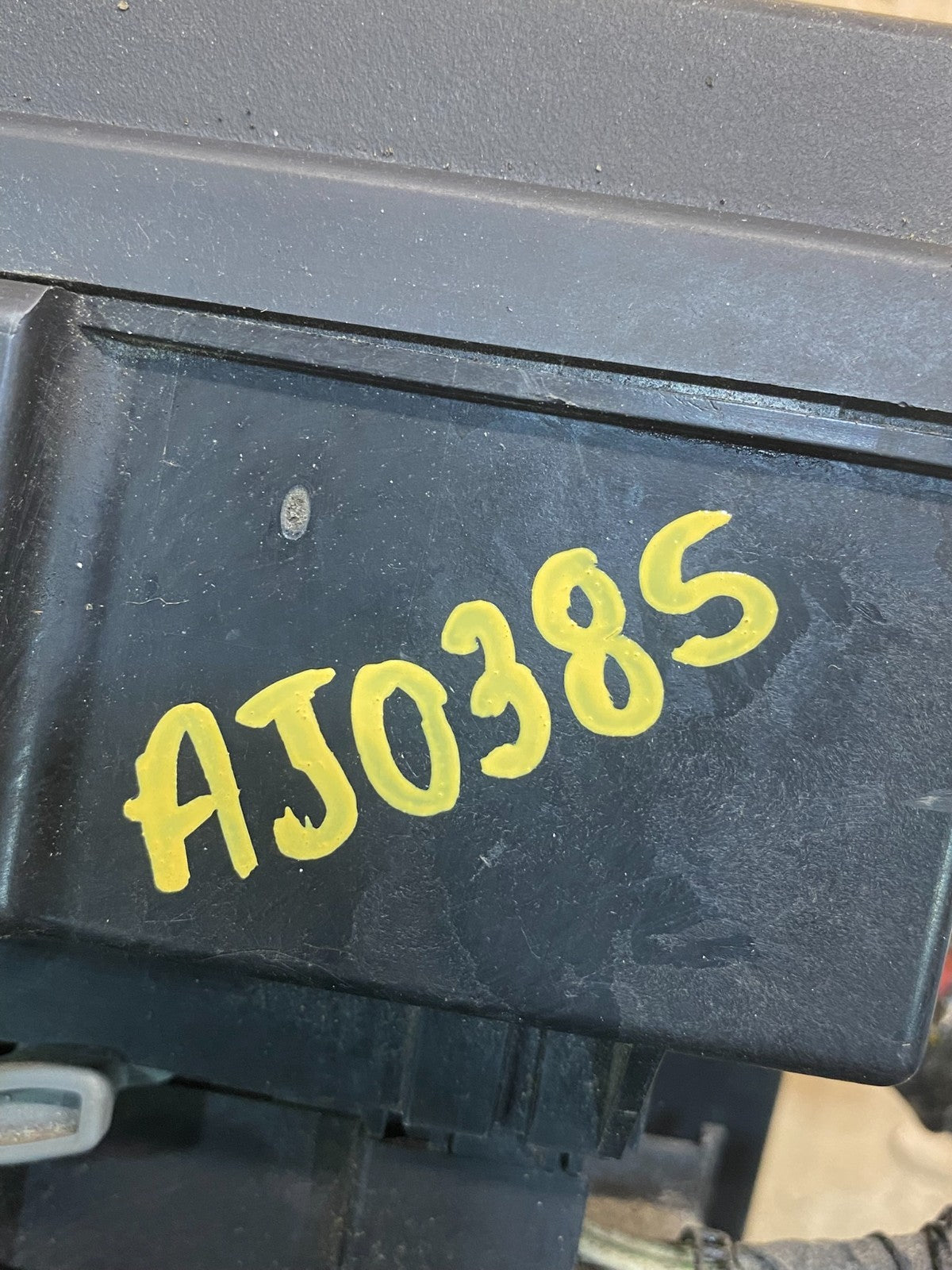 2006 Jeep Grand Cherokee Integrated Power Fuse Box 04692087ab AJ0385 DW5