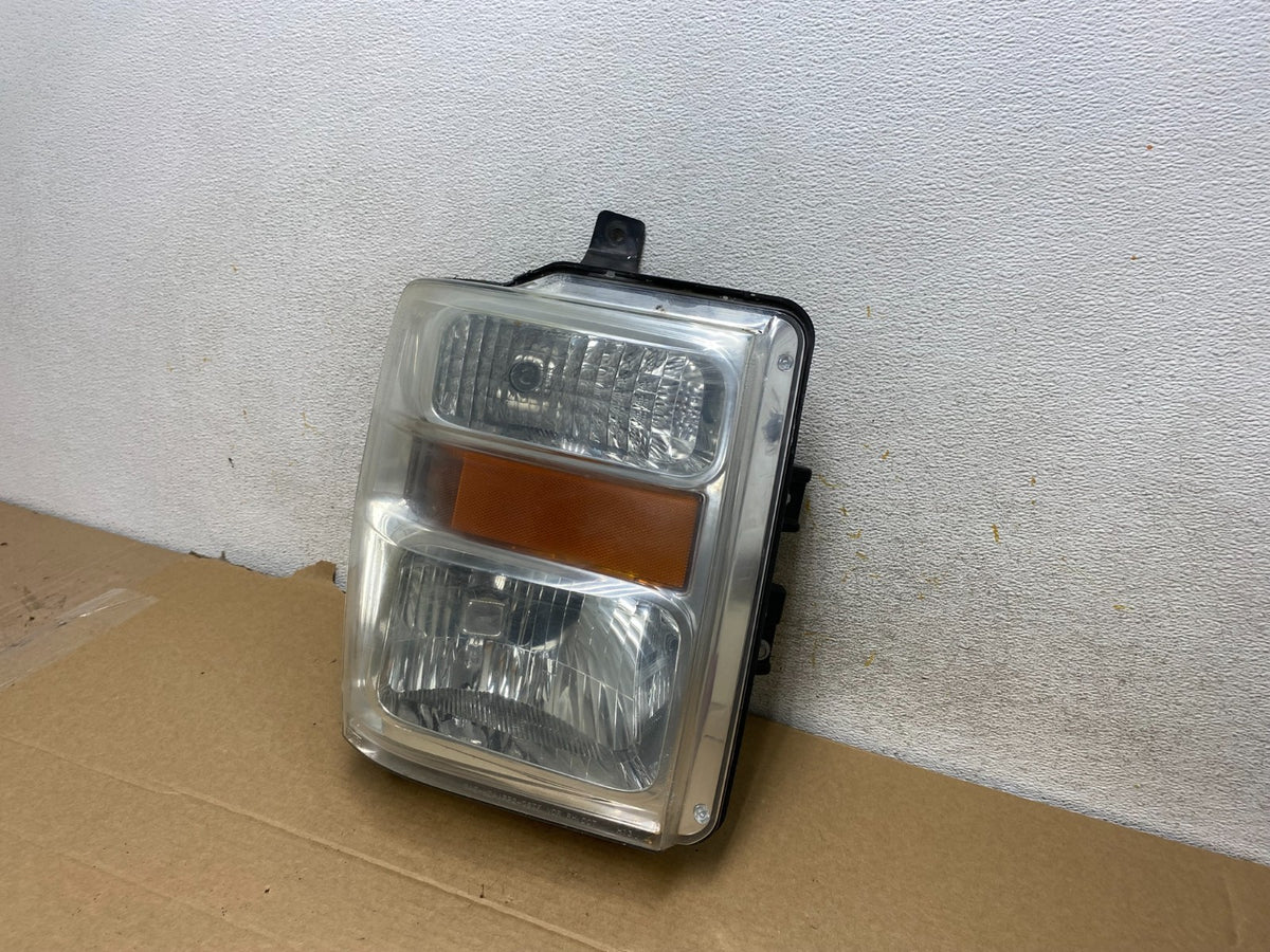 2008 to 2010 Ford F250 Super Duty Right Passenger RH Side Headlight AH7754 DW2