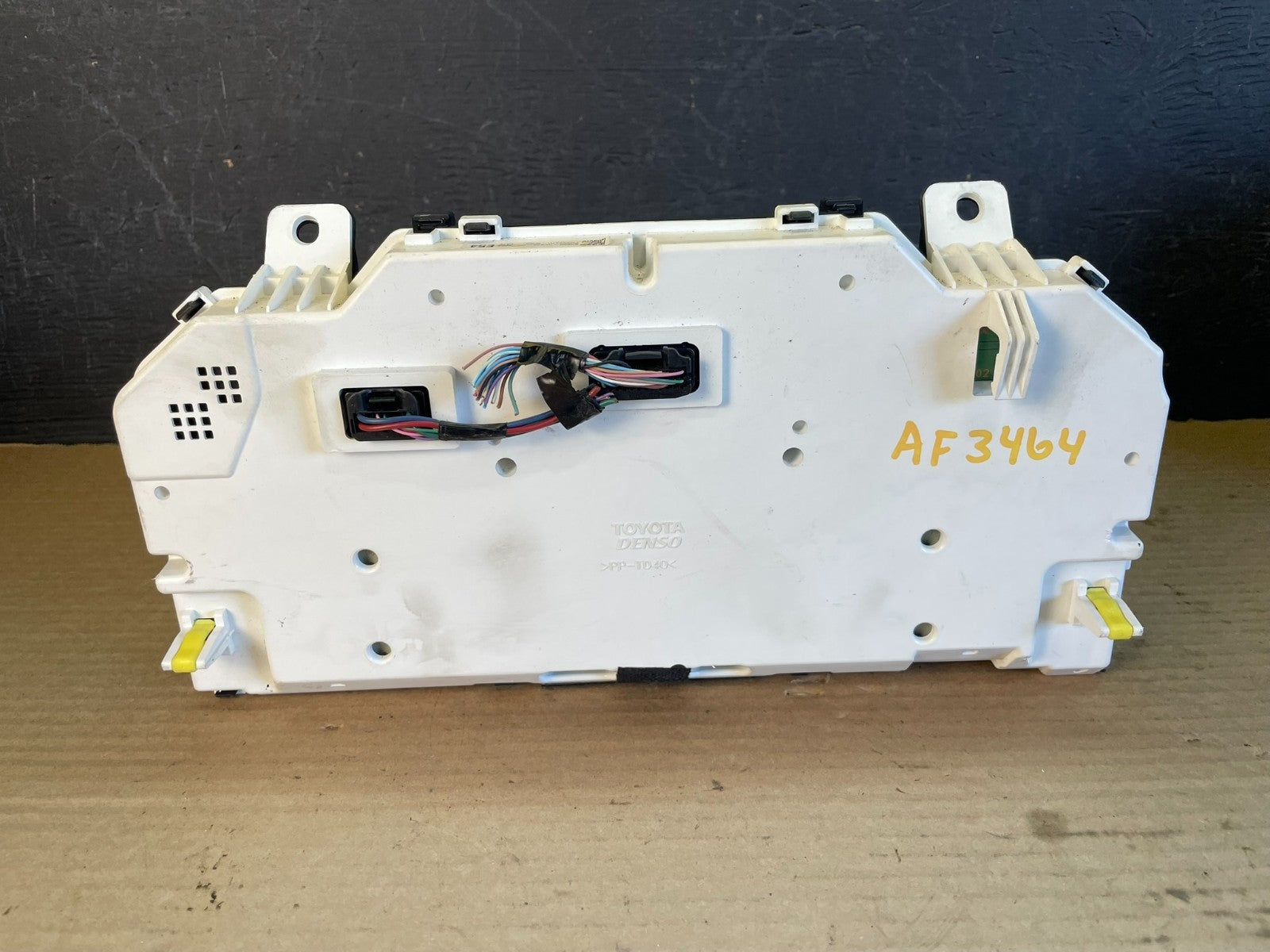 2014 to 2016 Toyota Highlander Speedometer Insrument Gauge Cluster AF3464 DW10
