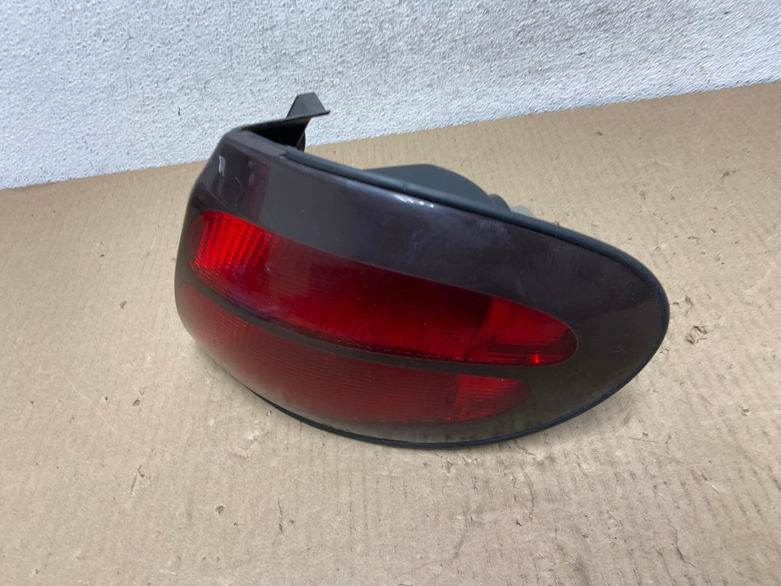 1998 - 1999 Ford Taurus Wagon Right Passenger RH Side Tail Light AG5945 LK1