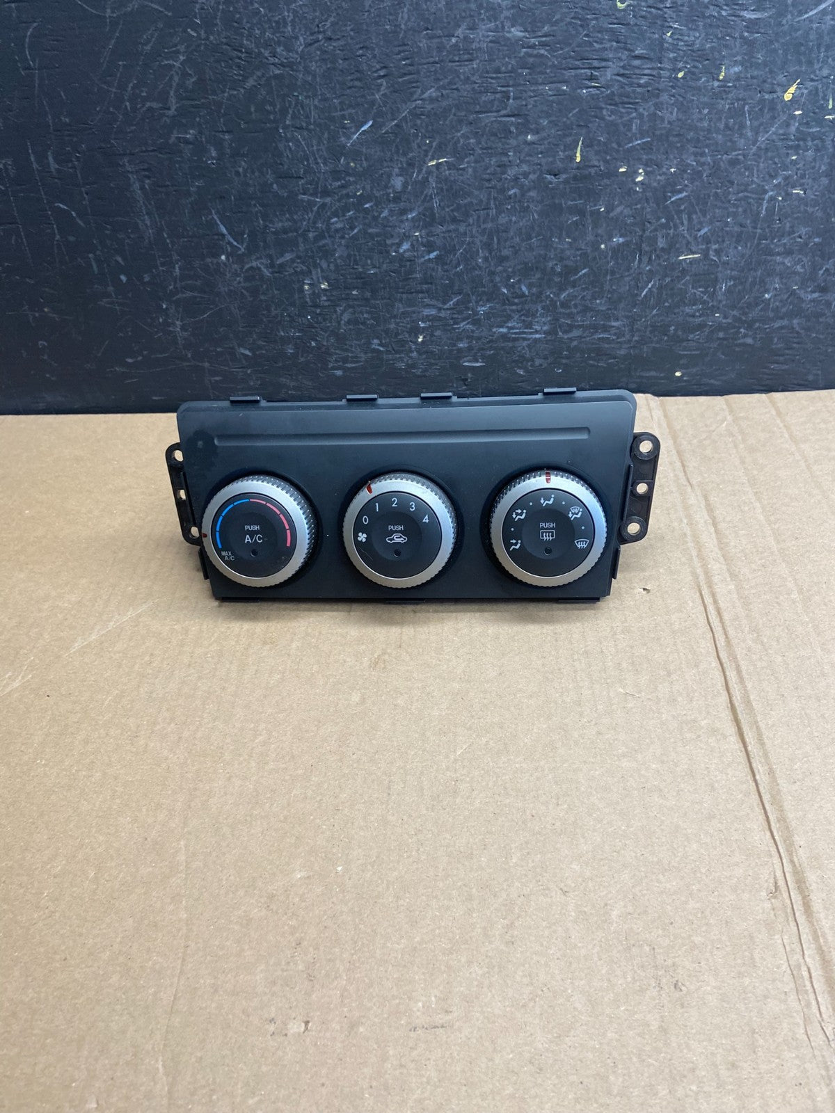 2009 - 2013 Mazda 6 A/C Manual Climate Control Panel AE4367 DG0