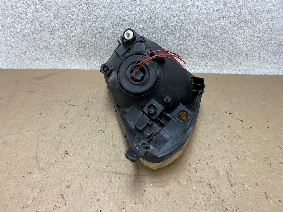 2001 - 2003 Toyota Rav4 Left Driver LH Side Headlight Halogen AH7655 DW9