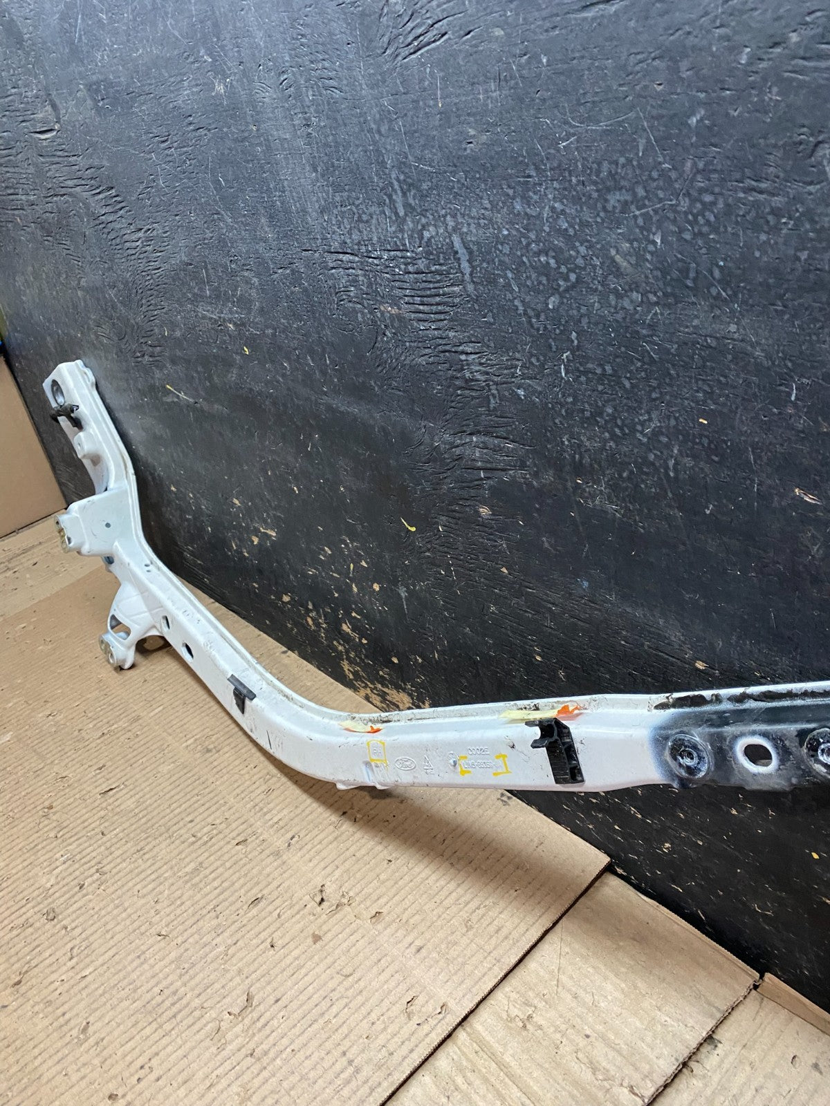 2020 to 2023 Ford Explorer Right RH Upper Tic Bar Oem w5995 DG1