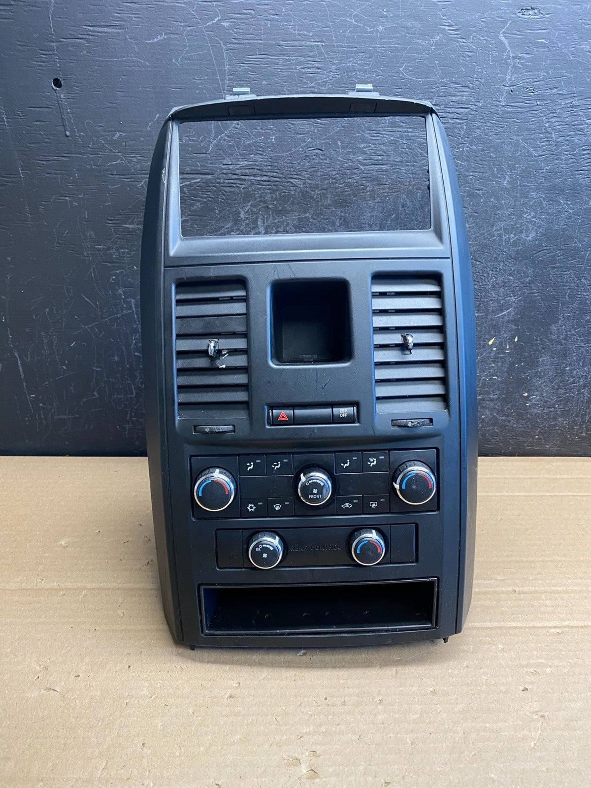 2008-2010 Dodge Grand Caravan A/C Climate Control Unit Bezel Trim AG0181 DG0
