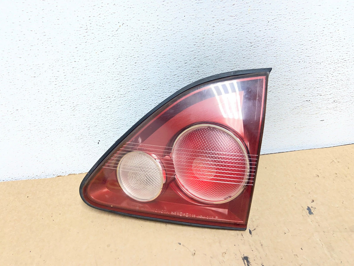 1999 - 2001 Lexus RX300 Right Passenger Side Rear Inner Tail Light AG2279 LK0