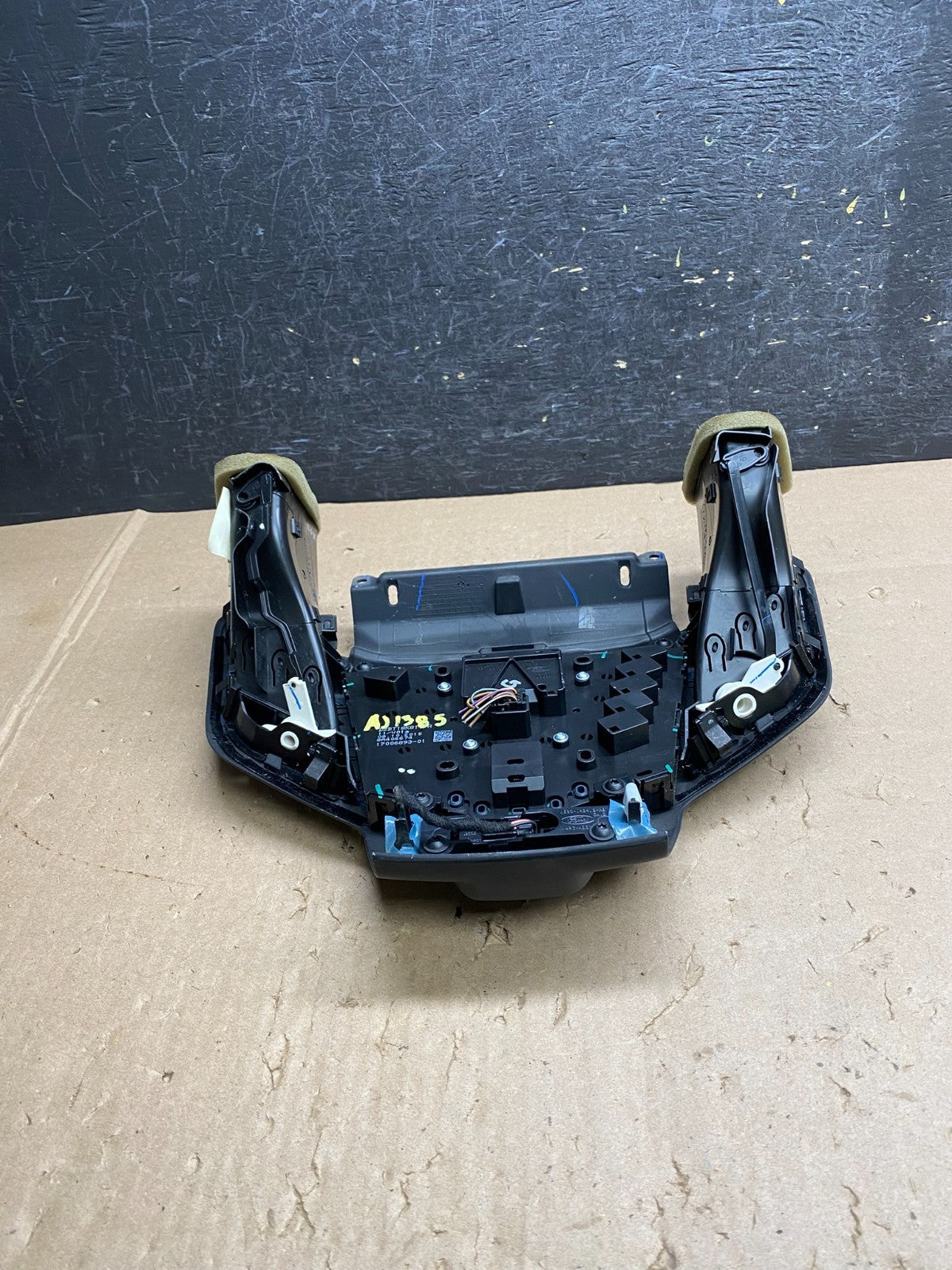 2014 2019 Ford Fiesta Center Radio Control Panel Air Vent Bezel Trim aj1385 DG3