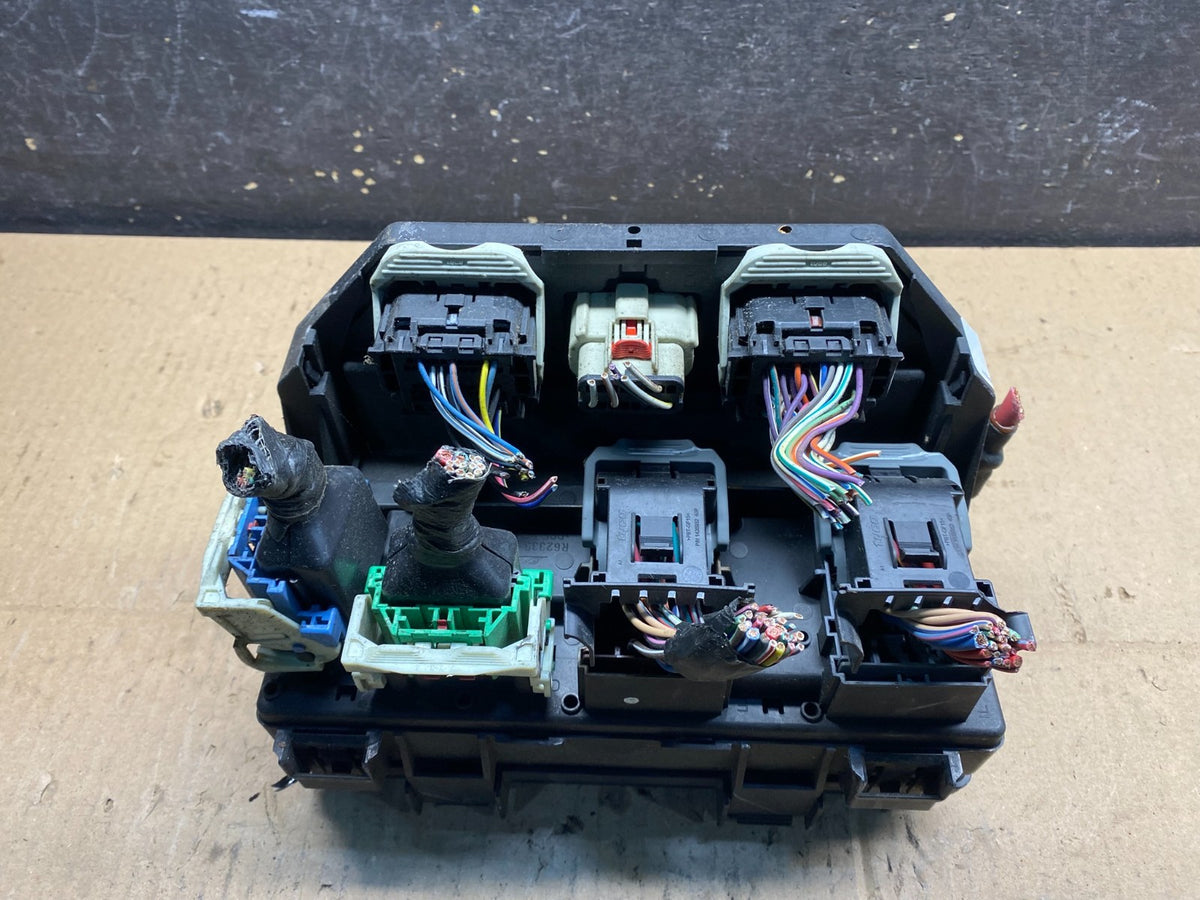 2010 Liberty Nitro TIPM Power Integrated Fuse Box Module v2387 DG1