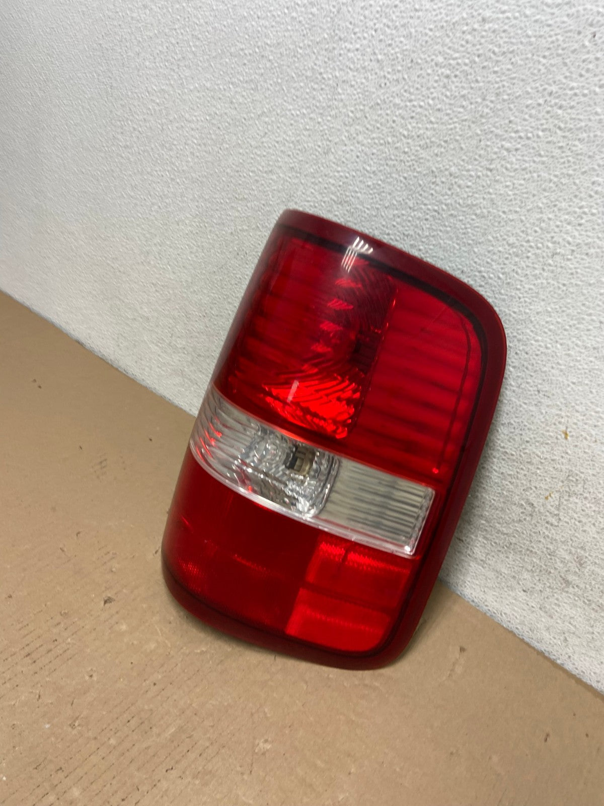 2004 to 2008 Ford F150 F-150 Right Passenger RH Side Tail Light AF3070 LK1