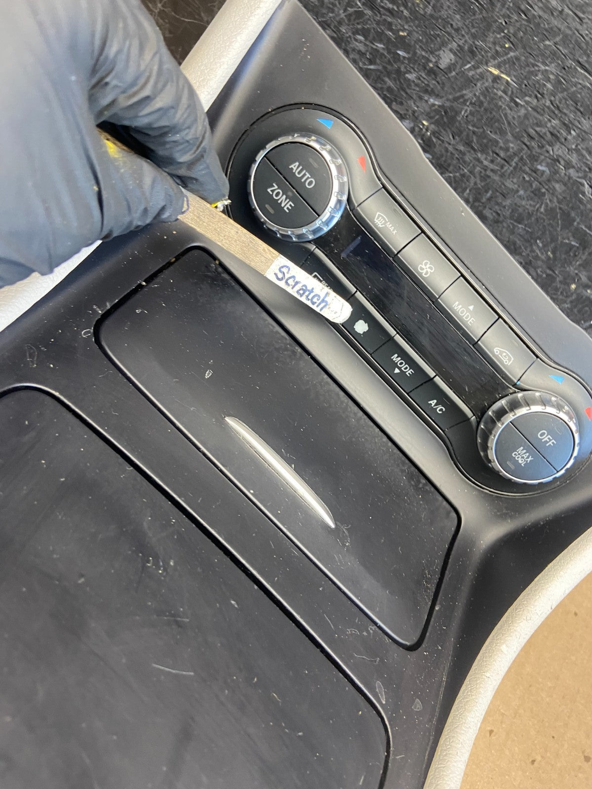 2014-2019 Mercedes CLA250 A/C Heater Climate Control Module Cup Holder AE4046 DG1
