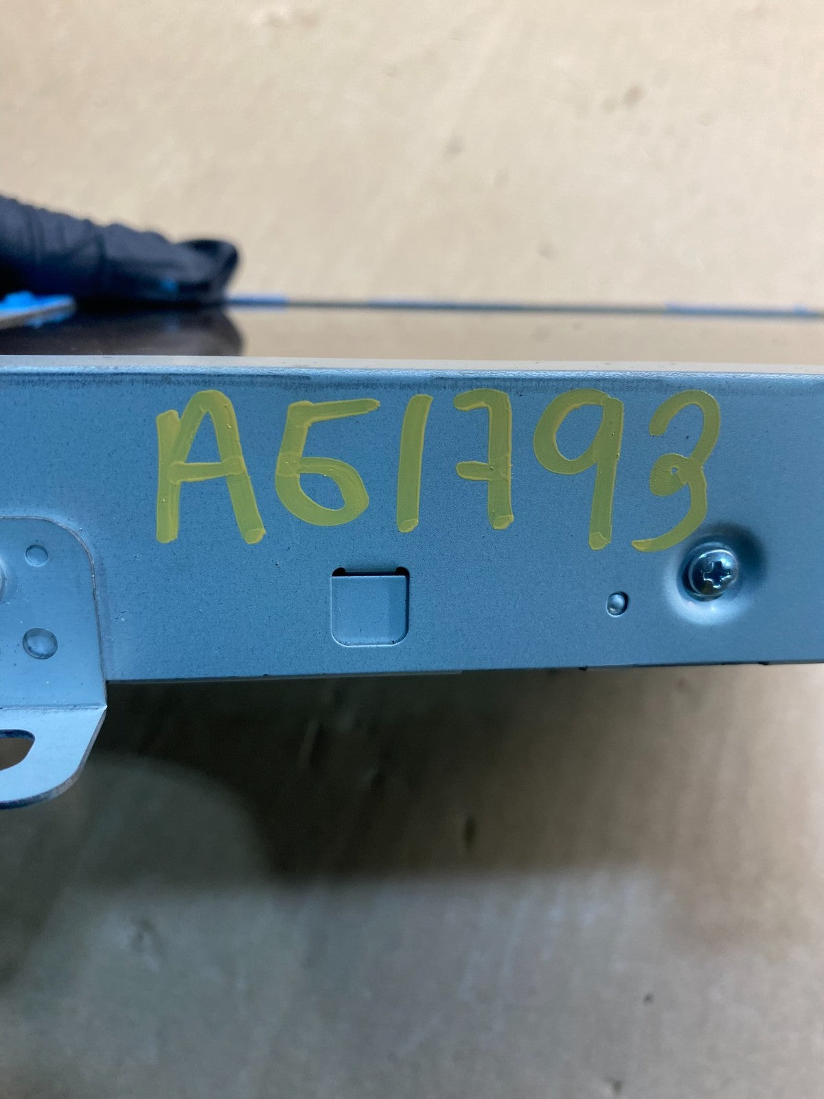 2010 - 2011 Chevrolet Equinox Radio Display Screen Information Dash Oe AG1793 DG5