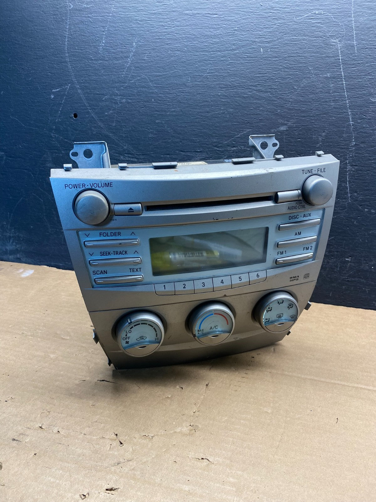2007 to 2009 Toyota Camry Radio CD Player Climate Control Bezel AD7613 DG0