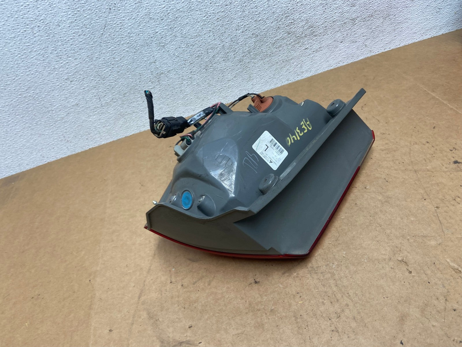 2011 2012 Kia Sorento Left Driver LH Side Tail Light AE3140 LK5