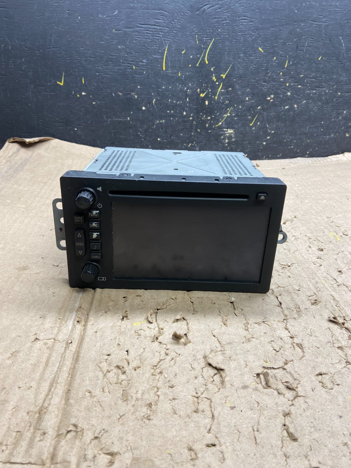 2003-2006 Cadillac Escalade Radio CD DVD GPS Navigation Screen Display AD1722 DG0
