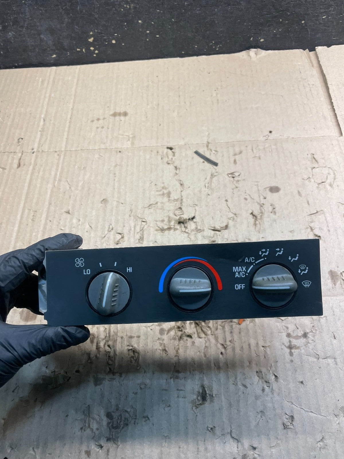 2001 - 2007 GMC Chevrolet Express 1500 Climate Control A/C 15130959 X9997 DG0