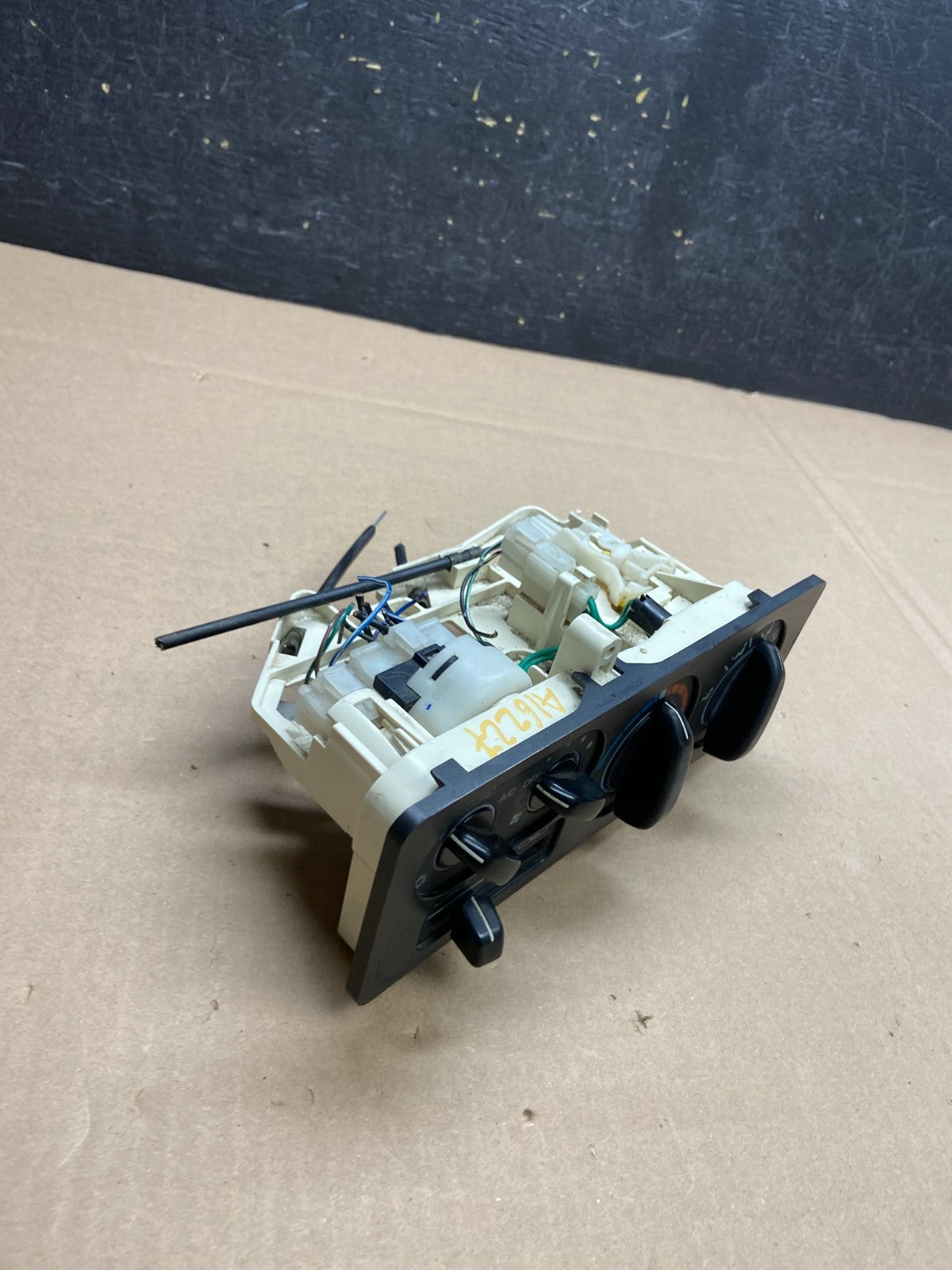 1992 to 1997 Mitsubishi Montero Climate Control Hvac A/C Heater AI6227 DG1