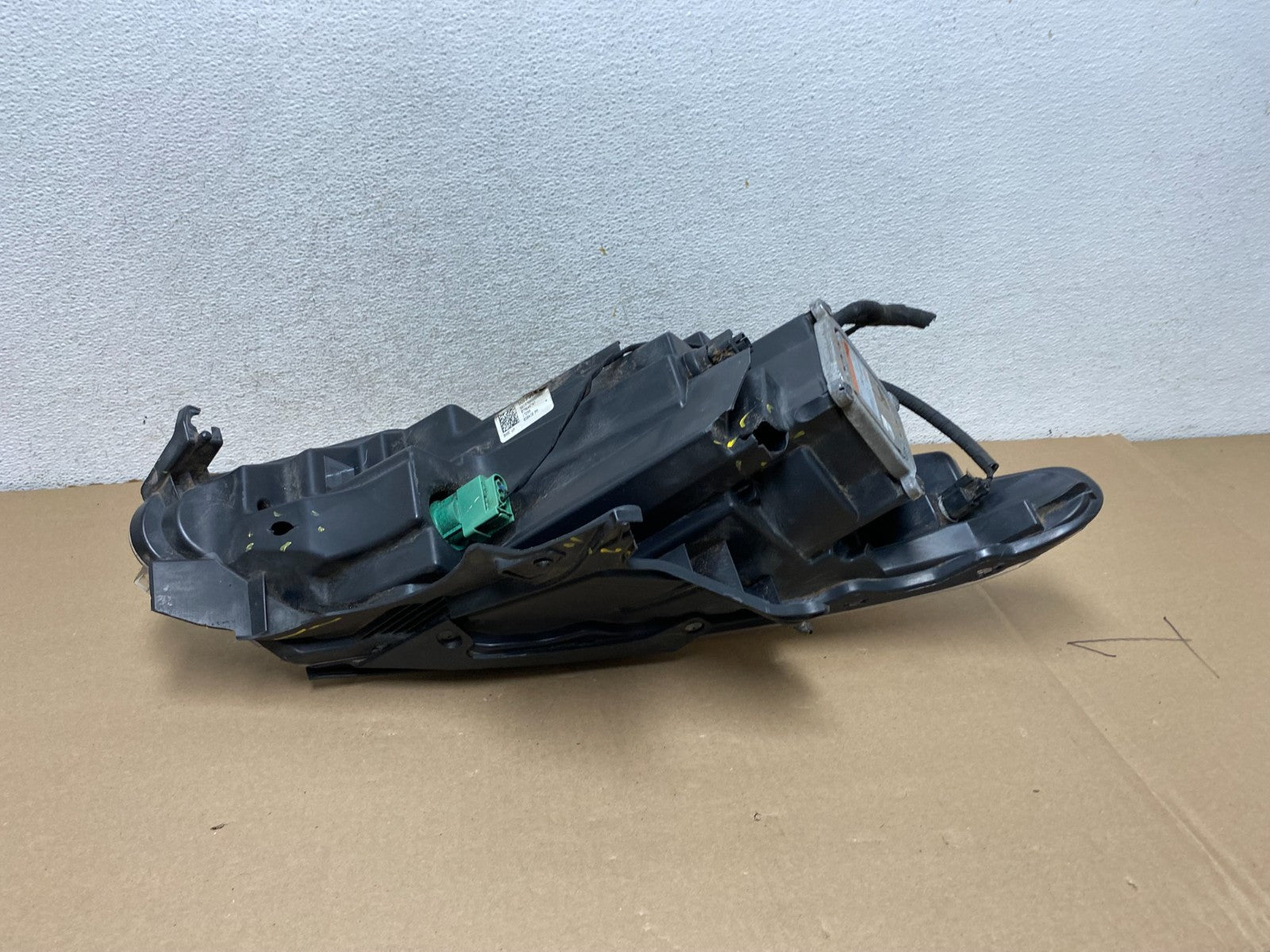 2018-2021 Chevrolet Traverse Left Driver LH Side Xenon HID Headlight AG3292 DG12
