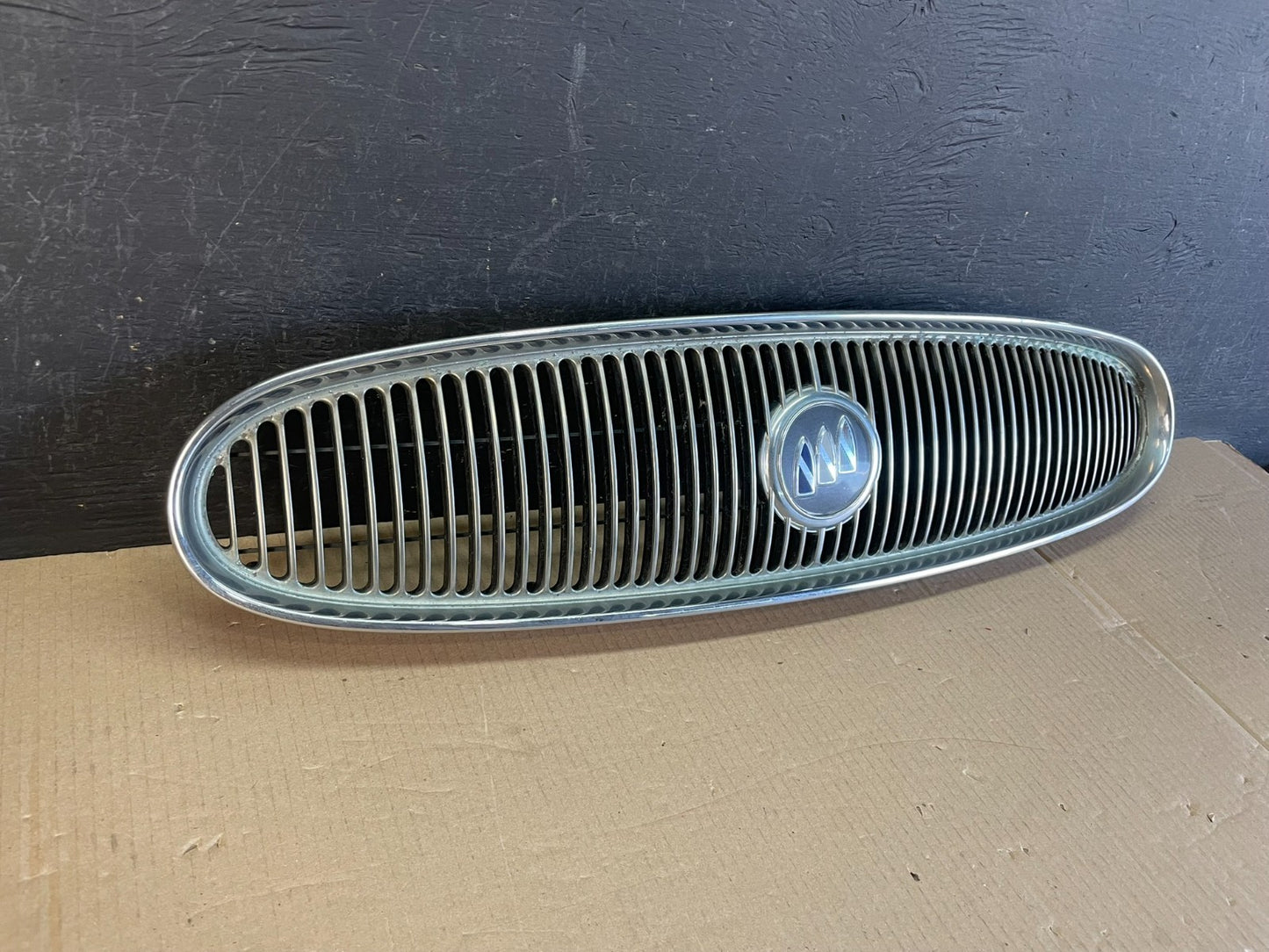 2000 to 2005 Buick Lesabre Front Chrome Upper Grill Grille AE3589 DG2