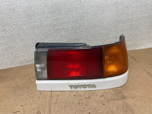 1991 to 1994 Toyota Tercel Right Passenger RH Side Tail Light Oem aa6712 DG0