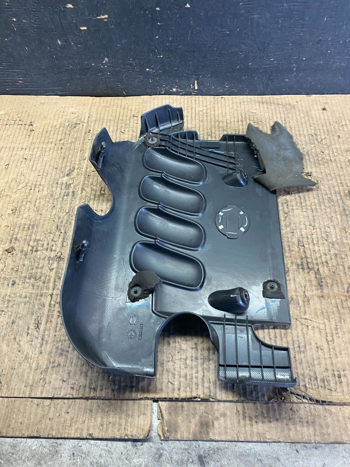 2007 to 2012 Nissan Versa Engine Motor Cover N1988 PS7