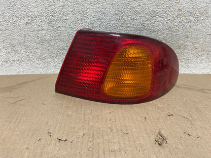 1998 1999 2000 Toyota Corolla Right Passenger Side Tail light AH6896 LK0