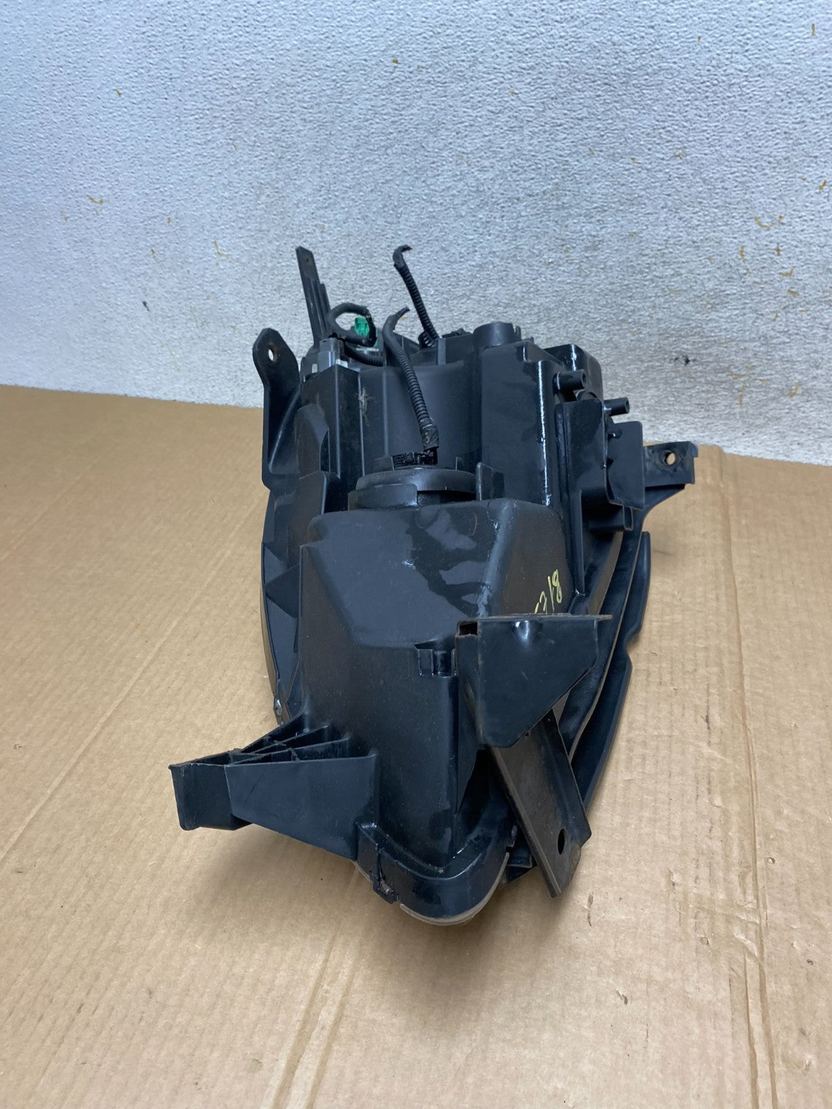2005 -2006 Honda Crv Cr-v Halogen Headlight Right Passenger Rh AI5718 DW8
