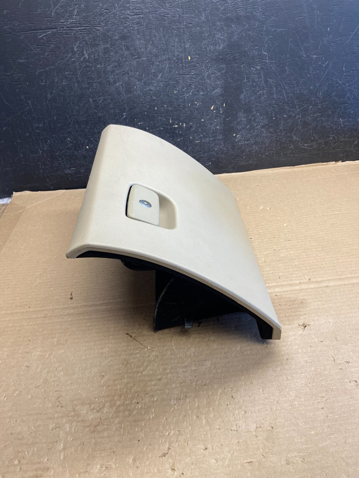 2011-2021 Jeep Grand Cherokee Front Right Passenger Storage Glove Box AH1571 DG1