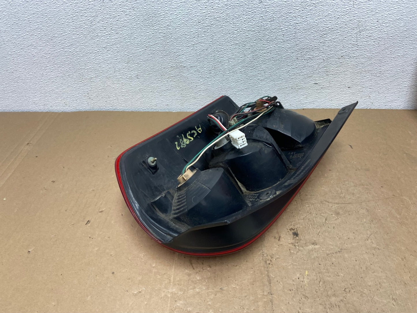 2002 to 2003 Mazda Mpv Left Driver LH Side Tail Light AC5982 LK5