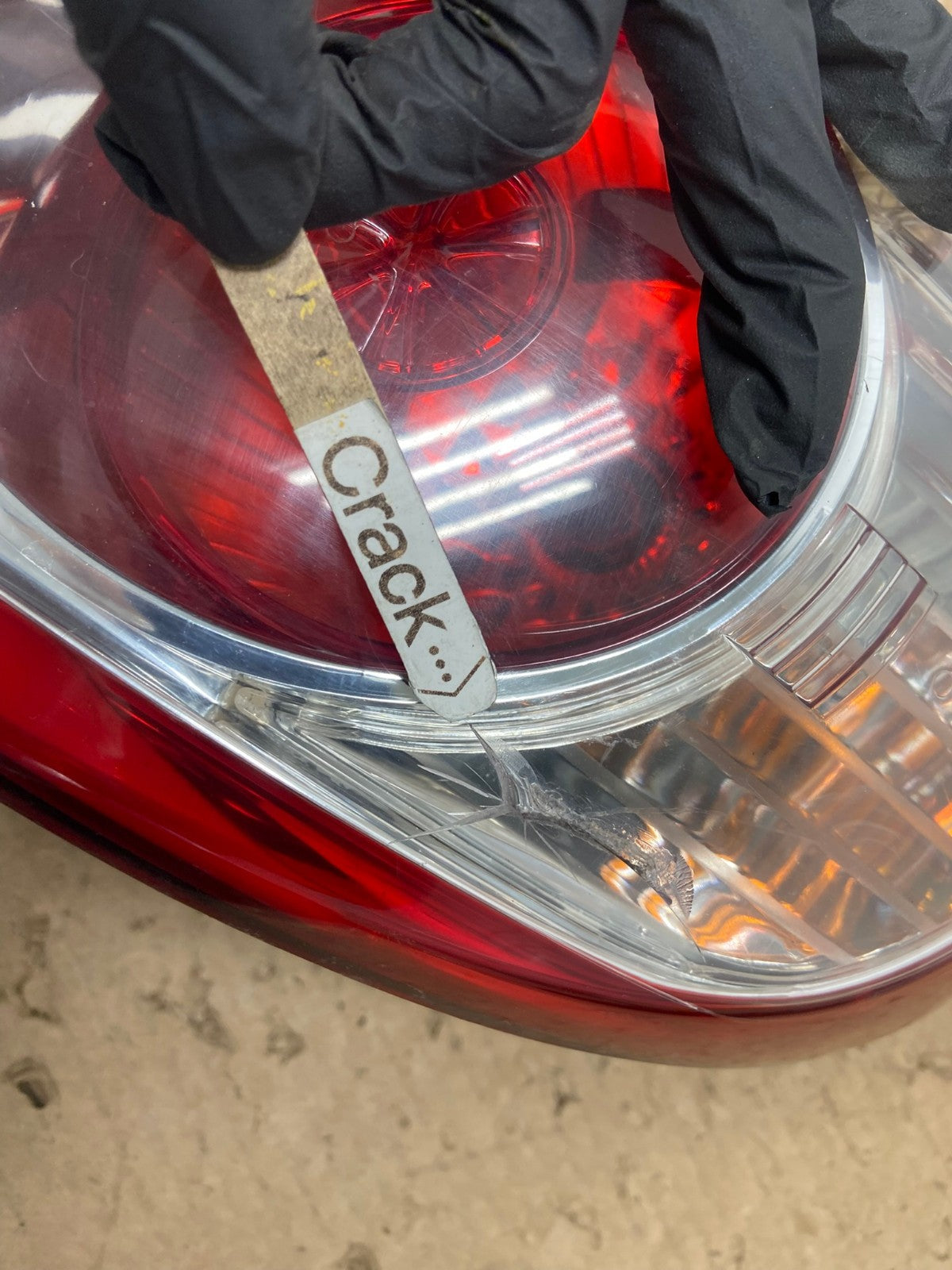 2010 to 2012 Hyundai Santa Fe Right Passenger RH Tail Light AH9261 LK4