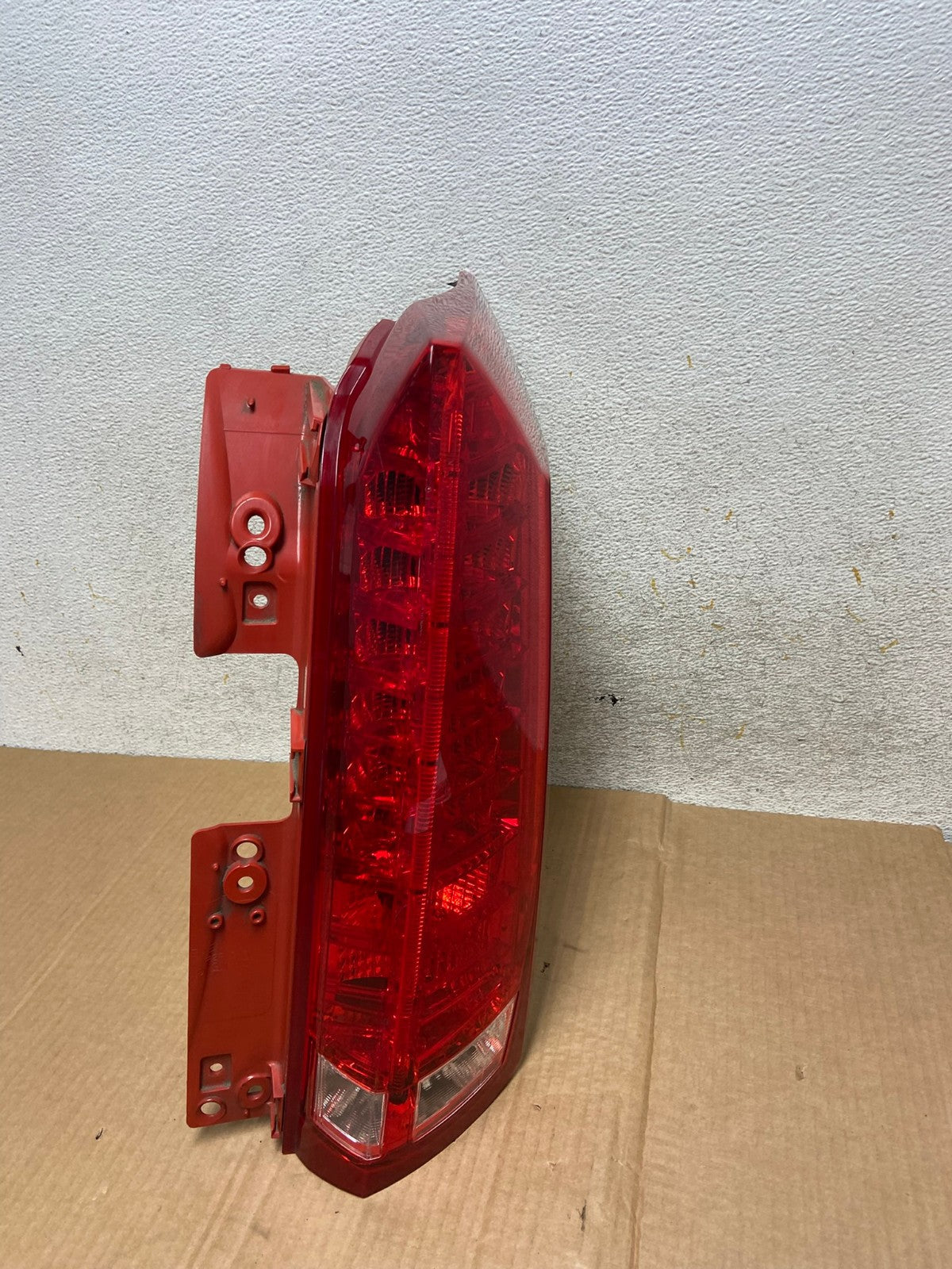 2010 to 2016 Cadillac Srx Right Passenger RH Side Tail Light AI5686 LK0