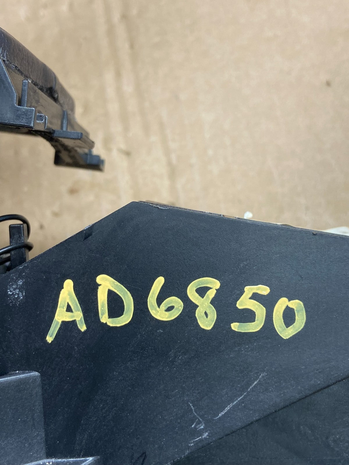 2015 Ford Explorer Auto Transmission Floor Gear Shifter AD6850 DG6