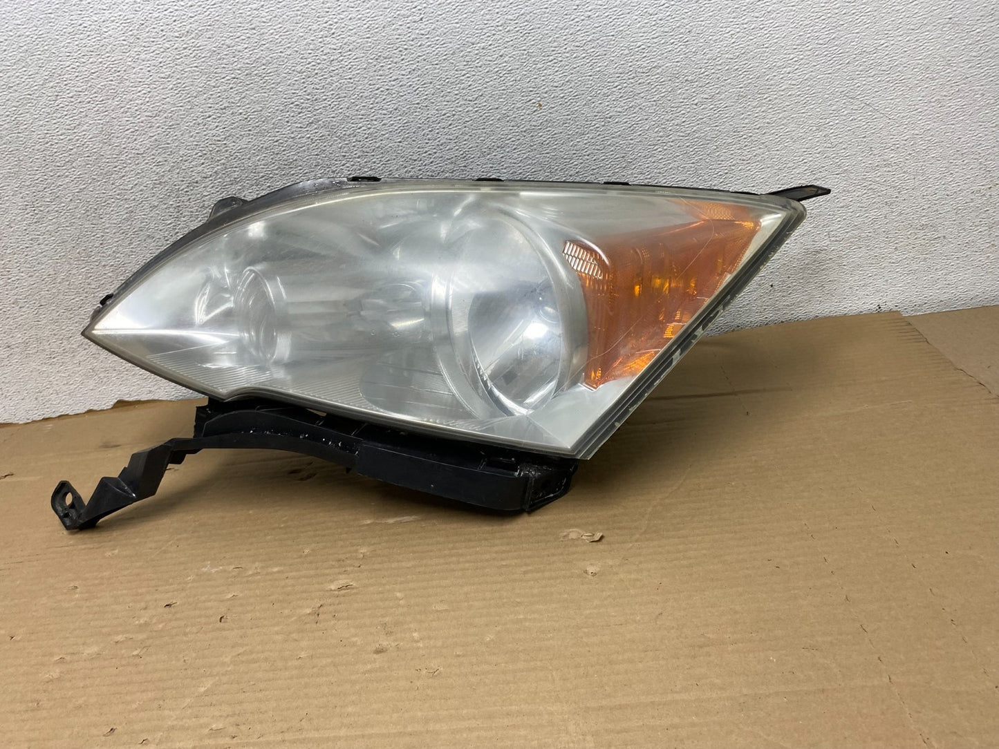 2007 to 2011 Honda CR-V Crv Left Driver LH Side Headlight Halogen AG8118 DW2