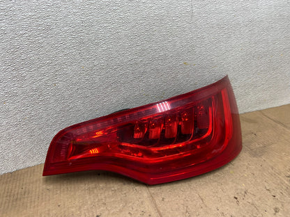2010 - 2015 Audi Q7 Right Passenger Side Tail Light AA7022 LK2
